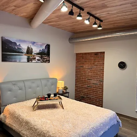 Apartament Cinema And Party *